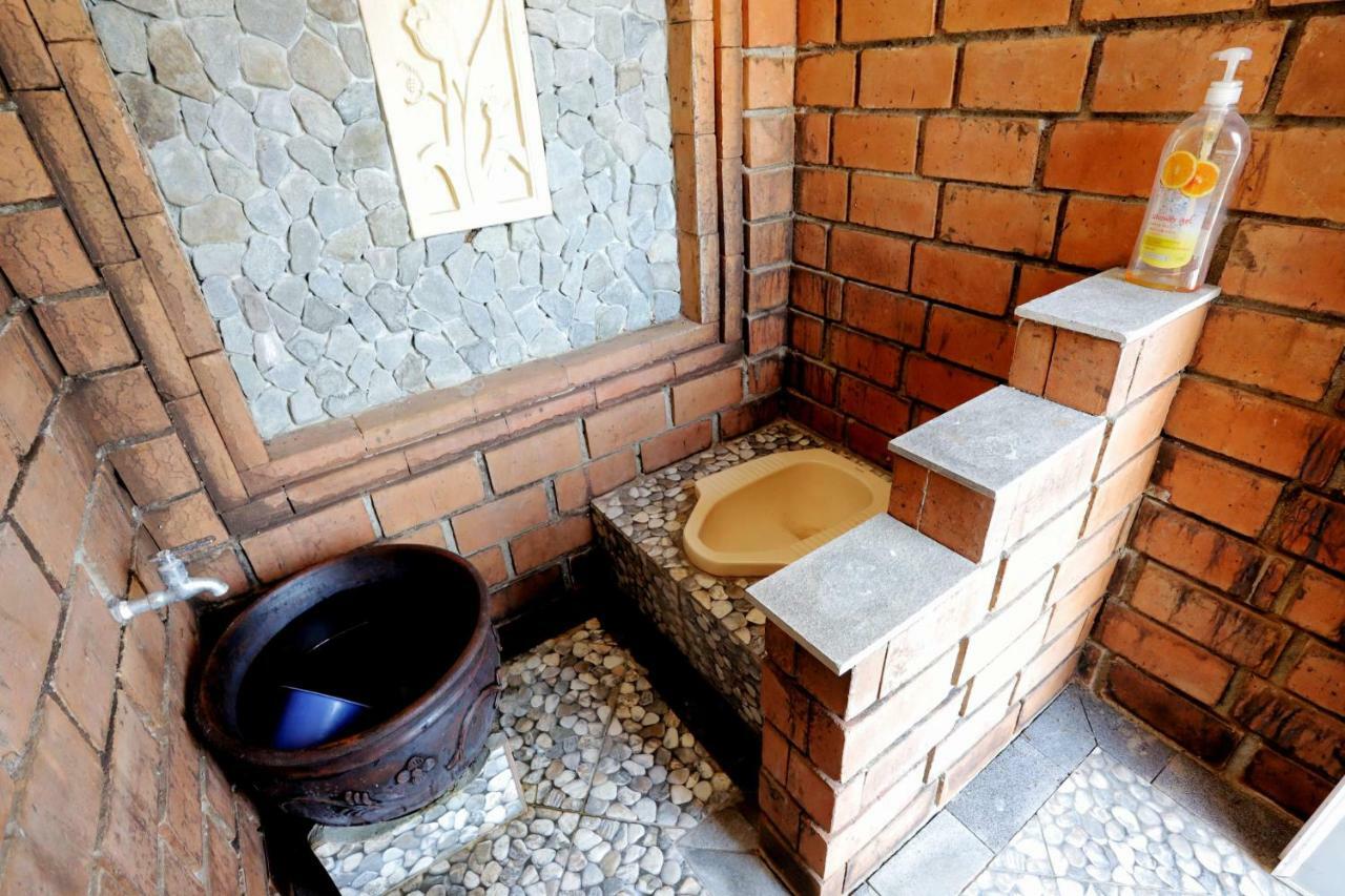 Newalaskuliner & Homestaywatulumbung Kretek Kültér fotó