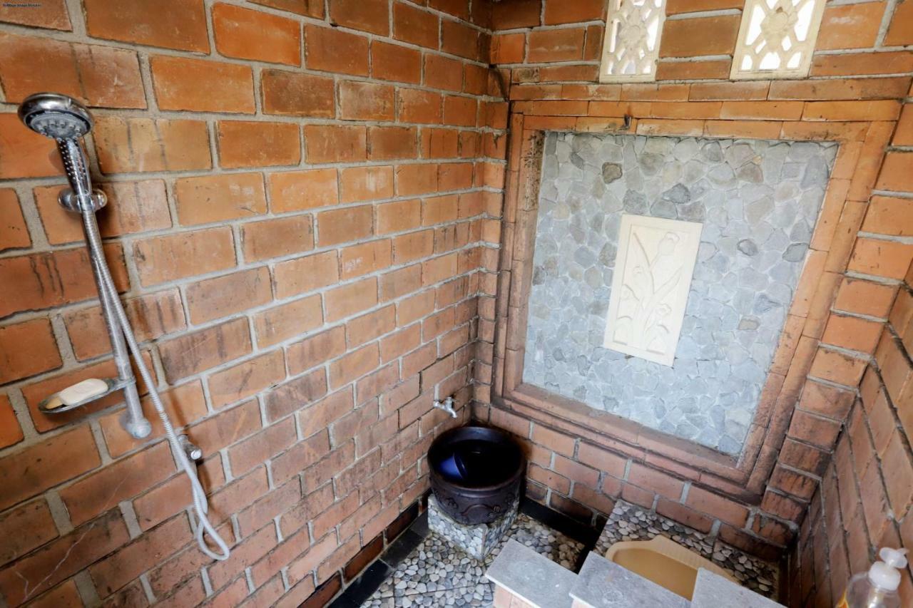 Newalaskuliner & Homestaywatulumbung Kretek Kültér fotó
